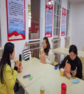 辅导员驻岗的一天 (12)